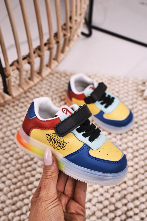 Дитяче спортивне взуття на світлодіодній підошві Різнокольоровий самокат