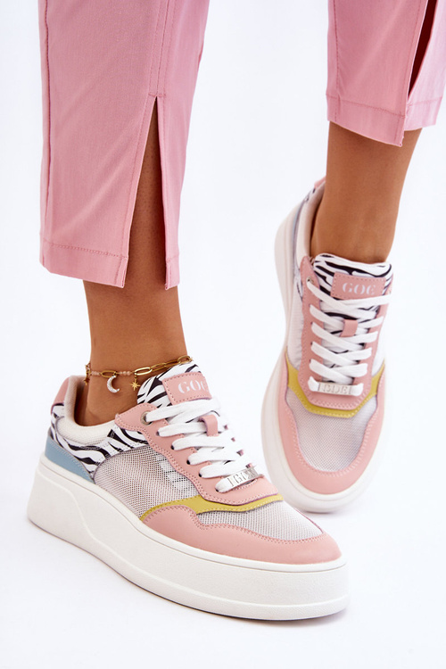 Зручне жіноче спортивне взуття GOE LL2N4053 різнокольорове