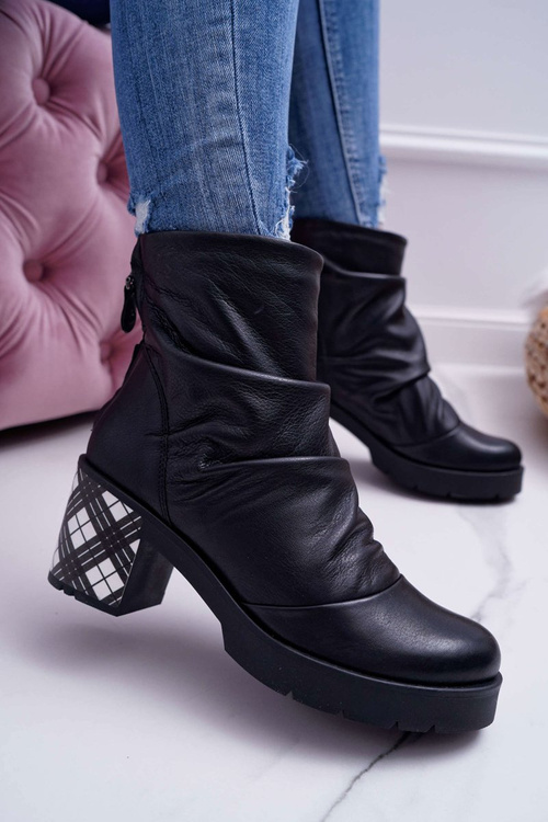 Жіночі шкіряні черевики Maciejka чорні 04216-01