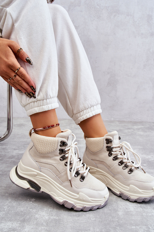 Жіноче високе спортивне взуття GOE KK2N4097 світло-бежевий