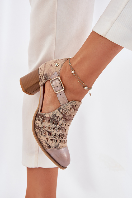 Жіночі Шкіряні Перфоровані Чоботи Maciejka 04962-43 Бежево-Золоті