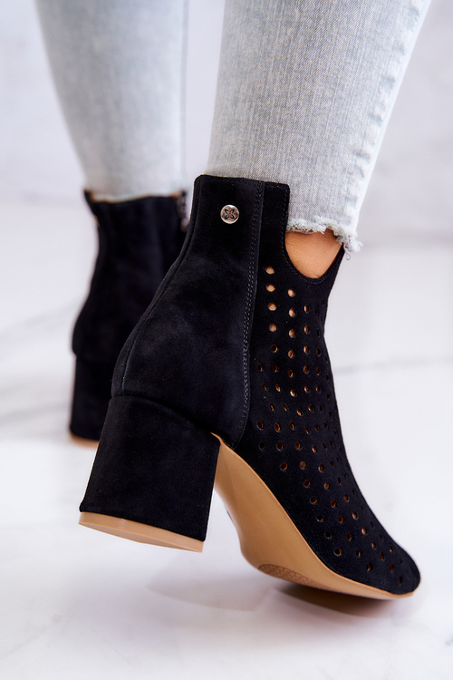 Чоботи шкіряні ажурні Maciejka 05420-43 Чорні