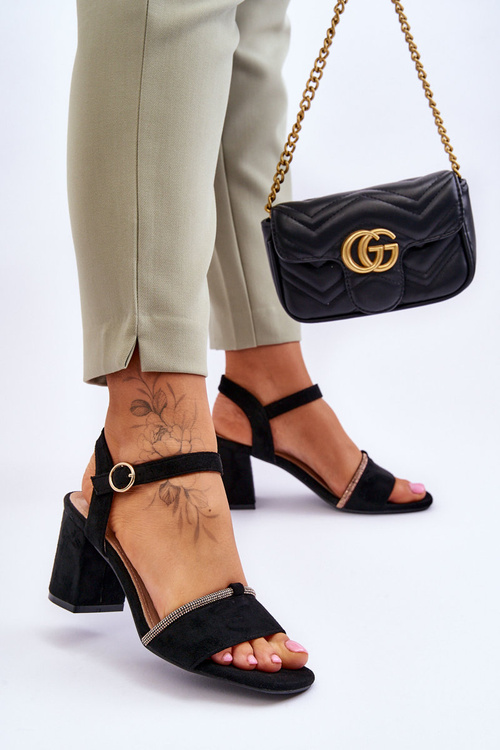 Жіночі замшеві босоніжки на низькому каблуці Чорні Лоредо