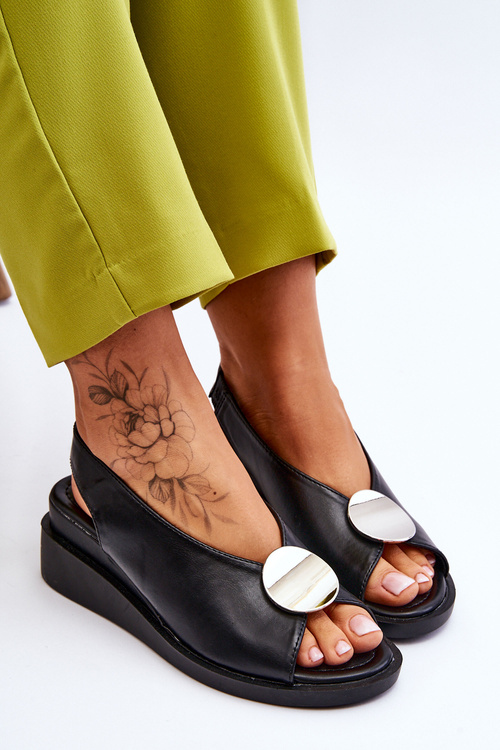 Жіночі замшеві босоніжки з пряжкою Black Camille