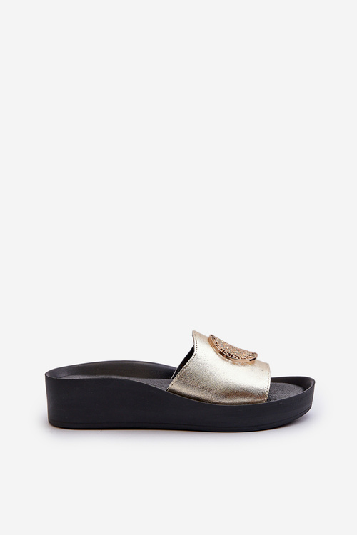 Шкіряні жіночі босоніжки на танкетці Zazoo 2920 із золотими деталями