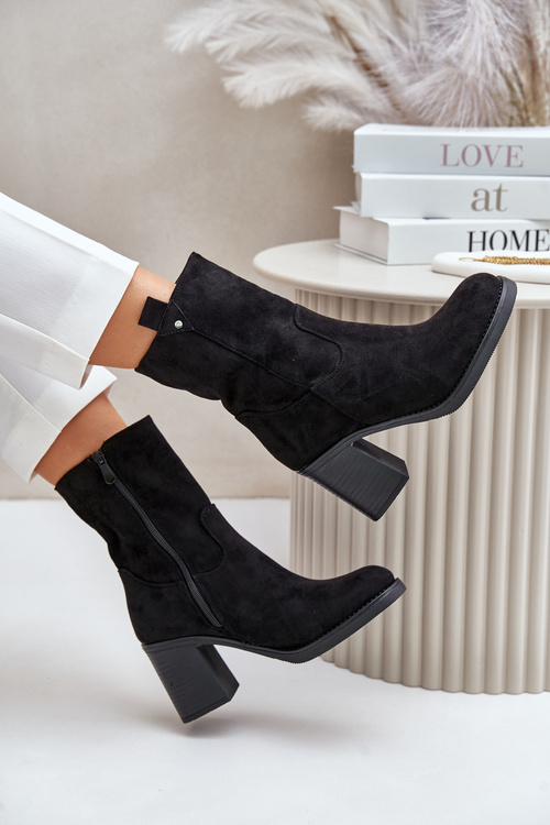 Жіночі утеплені ботильйони на підборах з еко-замші чорні Vellinga