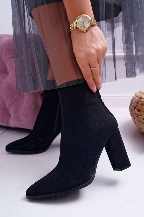 Жіночі високі чоботи на шпильці з гострою замшею і блискавкою чорного кольору