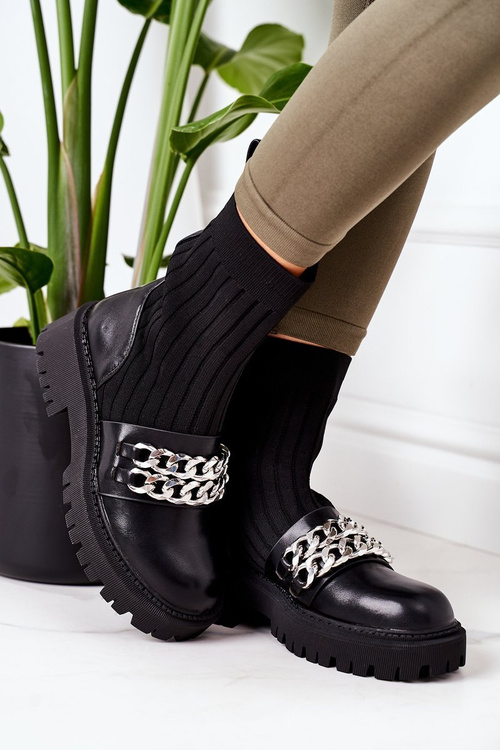 Чоботи з ланцюгом чорного кольору