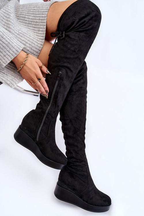 Жіночі високі чоботи на танкетці Elori чорного кольору