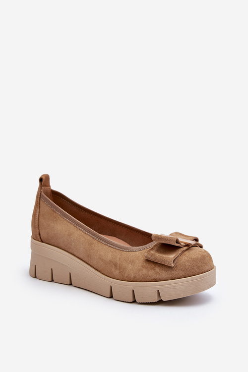 Шкіряна балерина на платформі з декором Beige Lewski 3384