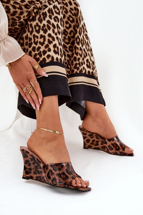 Лаковані жіночі сандалі на платформі леопардові коричневі Nelithin