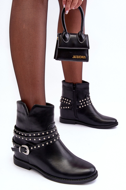 Жіночі шкіряні чоботи з прикрасами на плоскому каблуці Чорні Adkrana