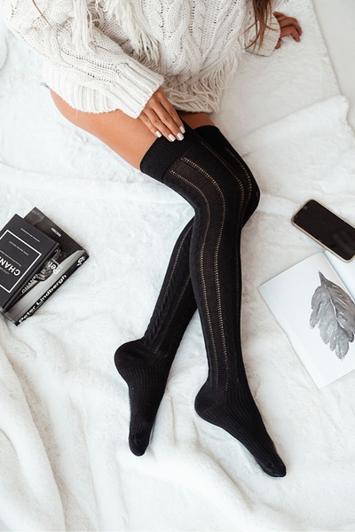 Жіноче мереживне плетіння чорного кольору до колін