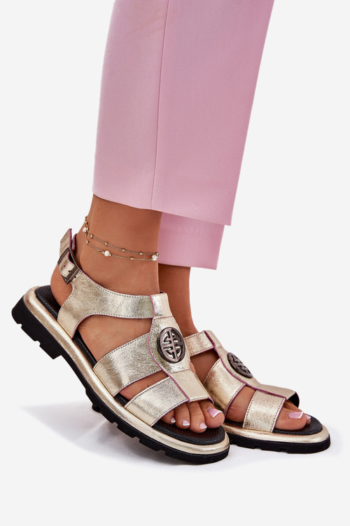 Шкіряні жіночі сандалі лаковані з декоративним елементом Artiker 56C0691 чорні