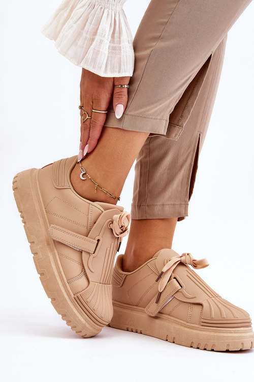 Жіноче модне спортивне взуття бежеві Genesis