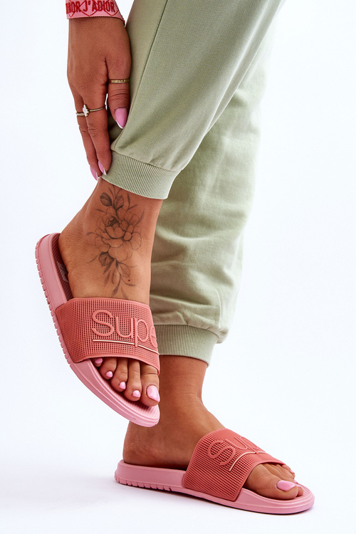 Світлі жіночі тапочки з написом Pink Merry