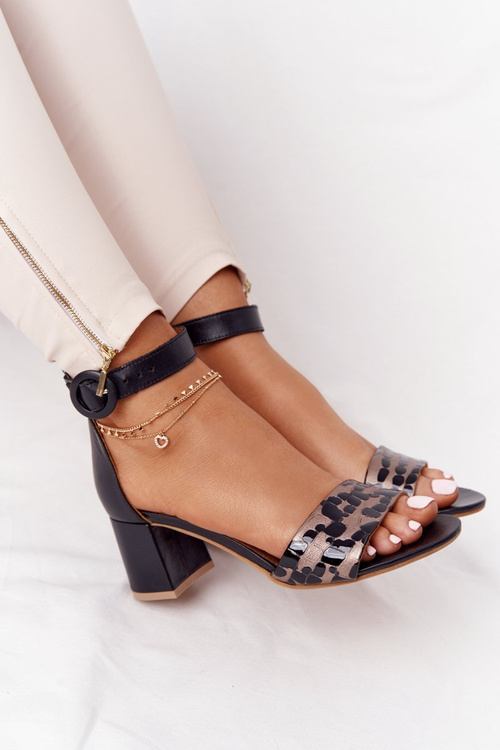 Шкіряні босоніжки на високих підборах Maciejka 04141-46 чорно-золоті