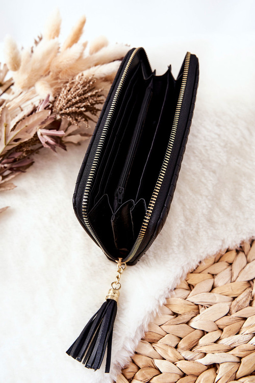 Великий стьобаний гаманець з ремінцем чорного кольору