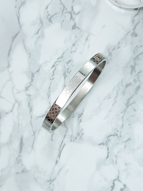 Жіночий сталевий браслет із гравіюванням Miss.