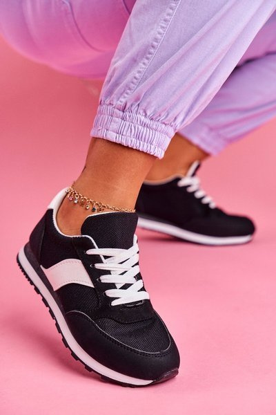 Спортивне жіноче взуття Black Determine