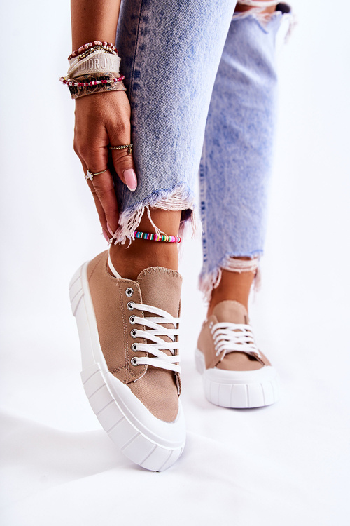 Жіночі кросівки на платформі коричневого кольору