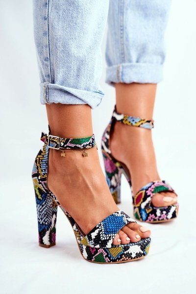 Жіночі босоніжки на підборах кольорової змійки Фігаро