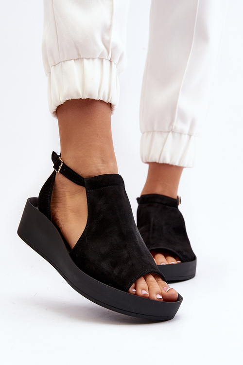 Чорні жіночі замшеві босоніжки Zazoo 2914