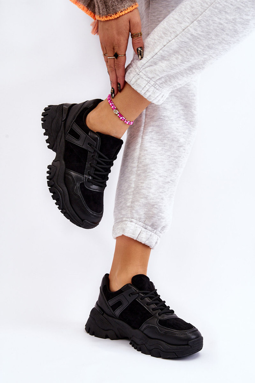 Модне спортивне взуття Кросівки чорні Frezio