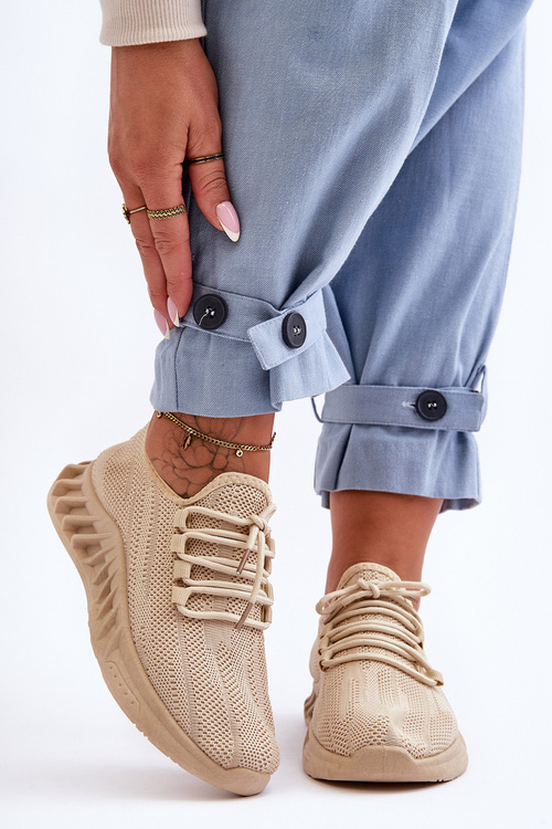 Жіночі кросівки сліпони тканинні бежеві Venett