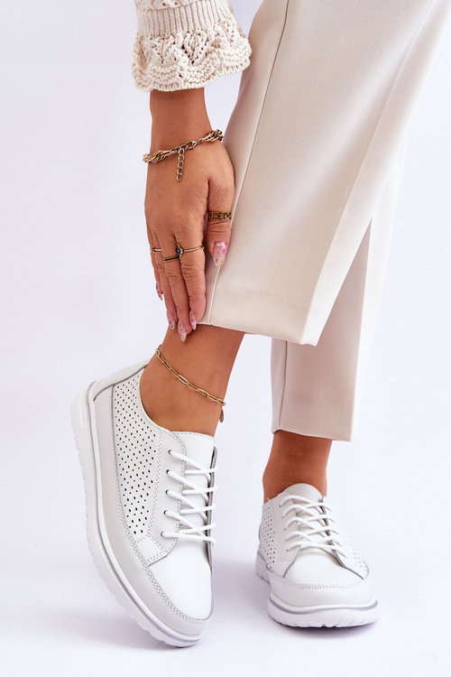 Жіноче шкіряне спортивне взуття Кросівки білі Elami