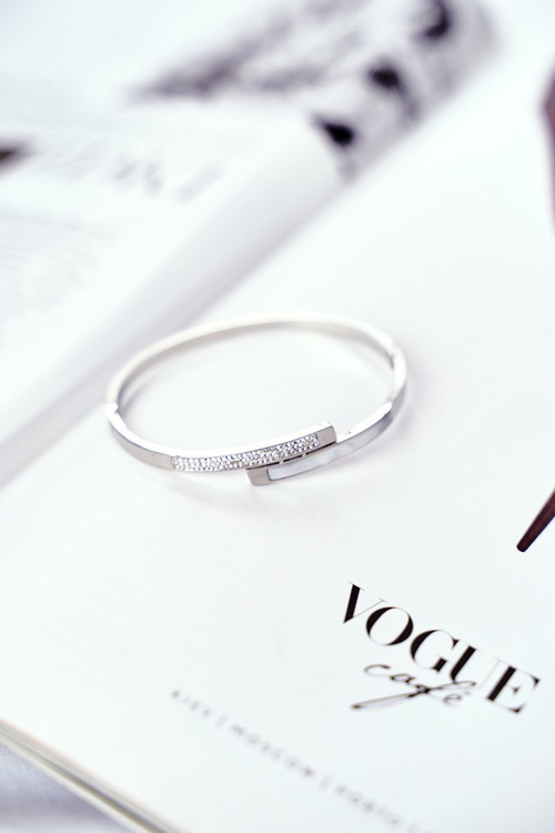 Жіночий браслет Сталевий З Цирконами Срібна Секвана