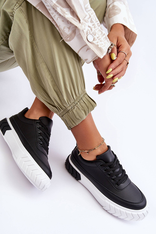 Класичні спортивні туфлі на платформі чорно-білі Nannzie