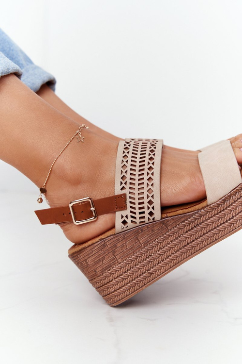 Ажурні босоніжки на танкетці S.Barski GD-47 Biege