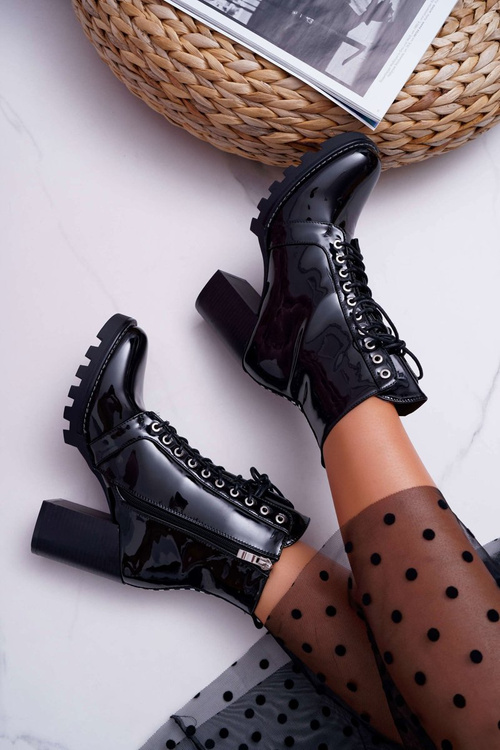 Жіночі чоботи на шпильці лаковані чорні Insist