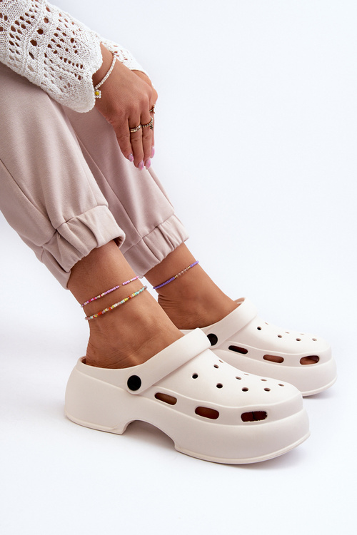 Жіночі поролонові шльопанці білі Ilariana