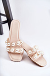 Жіночі шкіряні тапочки з декоративними перлами бежеві Lasello