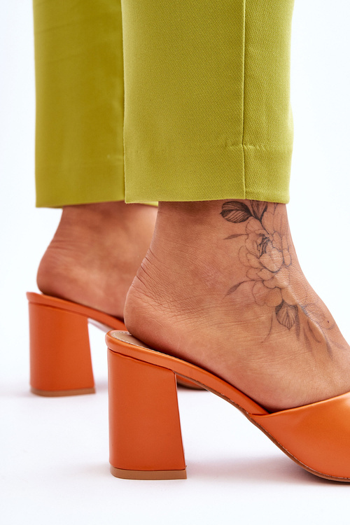 Жіночі шкіряні класичні тапочки помаранчеві Loara