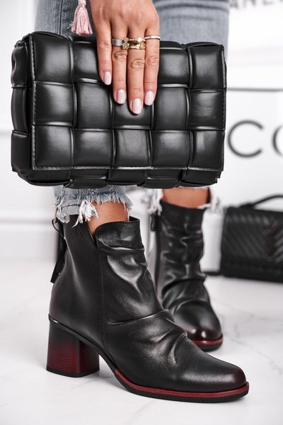 Чоботи жіночі на підборах Maciejka Чорні 04757-01