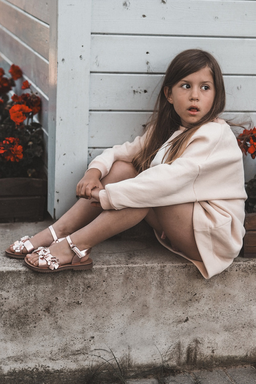 Дитячі босоніжки, прикрашені квітами, застібаються на липучку Fagossa рожевого кольору