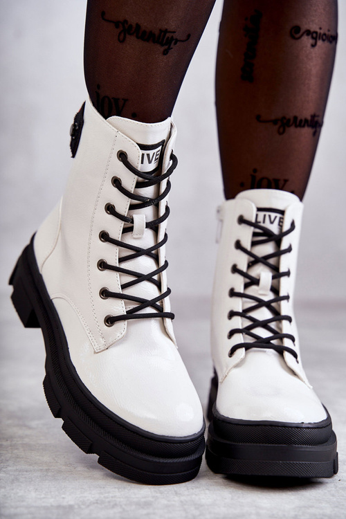 Жіночі лаковані чоботи на шнурівці робочі білі Conny