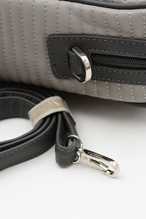 Жіноча велика стьобана сіра сумка Nobo