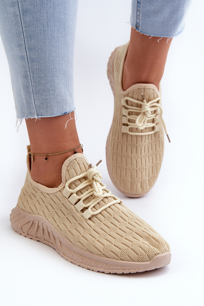 Легке жіноче спортивне взуття бежевого кольору Xalara