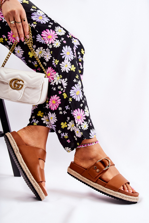 Модні жіночі бежеві тапочки Penelope