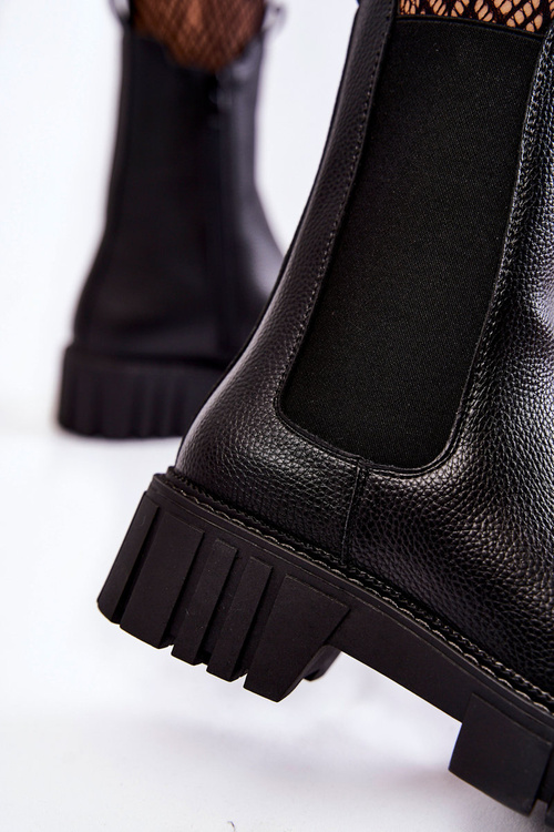 Чоботи жіночі шкіряні на платформі чорні Bente