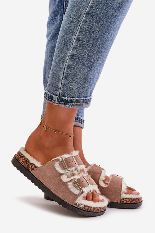 Жіночі тапочки шльопанці на пряжках і хутрі бежеві Ezilena