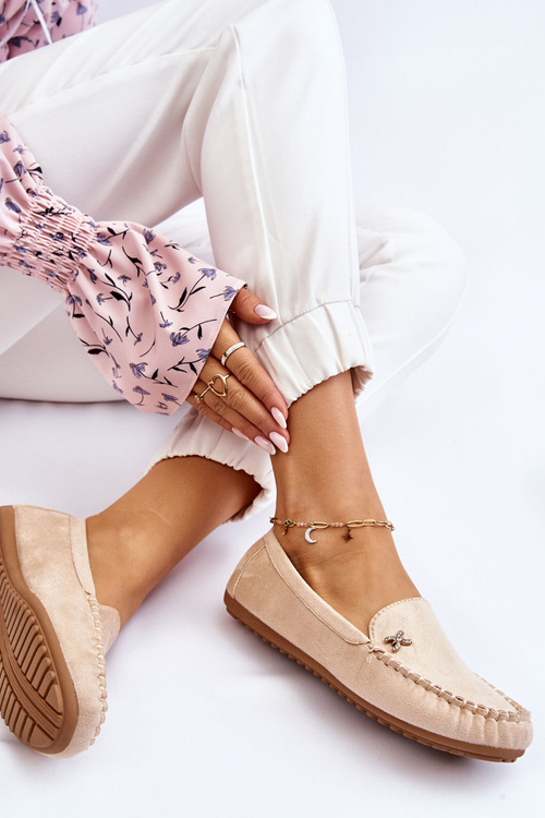 Жіночі замшеві лофери з прикрасами бежеві Лія