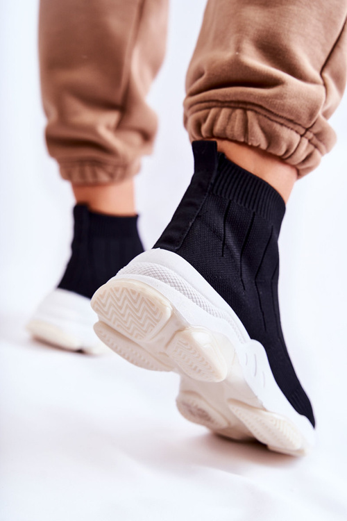 Жіноче високе спортивне взуття чорного кольору Nolly