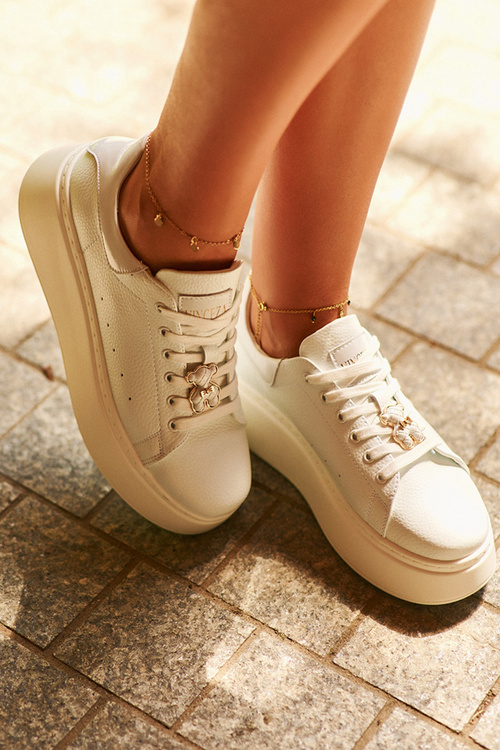 Жіночі шкіряні кросівки на платформі з ведмедиком білі Vinceza 66641