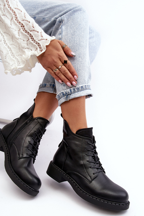 Жіночі класичні ботильйони на плоскій підошві чорні Ballisa