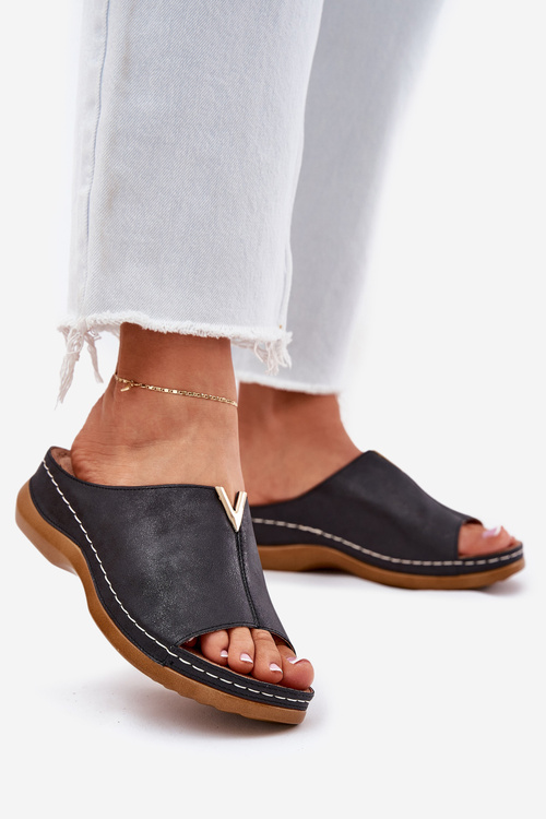 Зручні жіночі сандалі на платформі чорні Claribelle